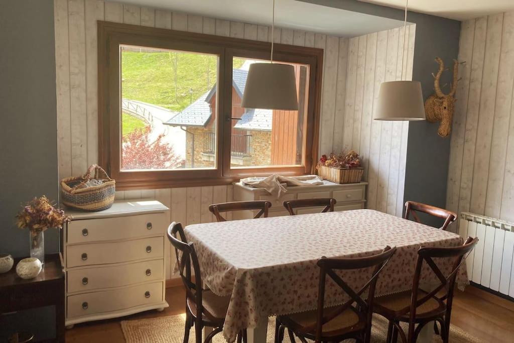 Elegante Apartamento En Escarrilla Con Vistas Al Valle Екстер'єр фото